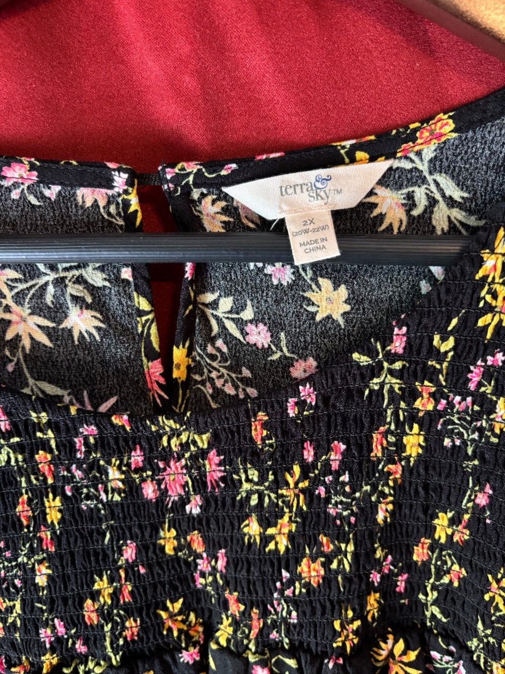 TERRA & SKY WOMEN’S FLORAL BLOUSE